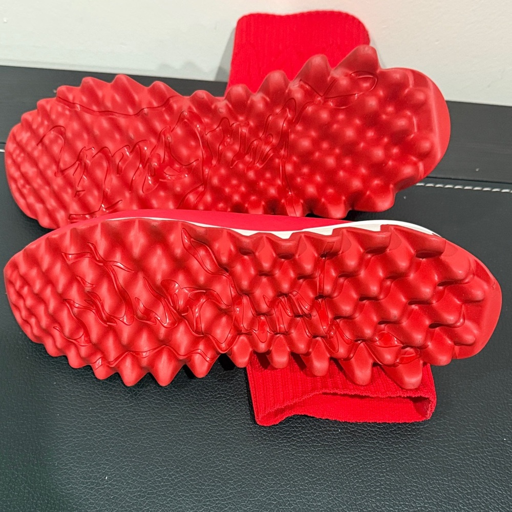 Red Kids Shoes with Wavy Sole - Picture 3 of 4